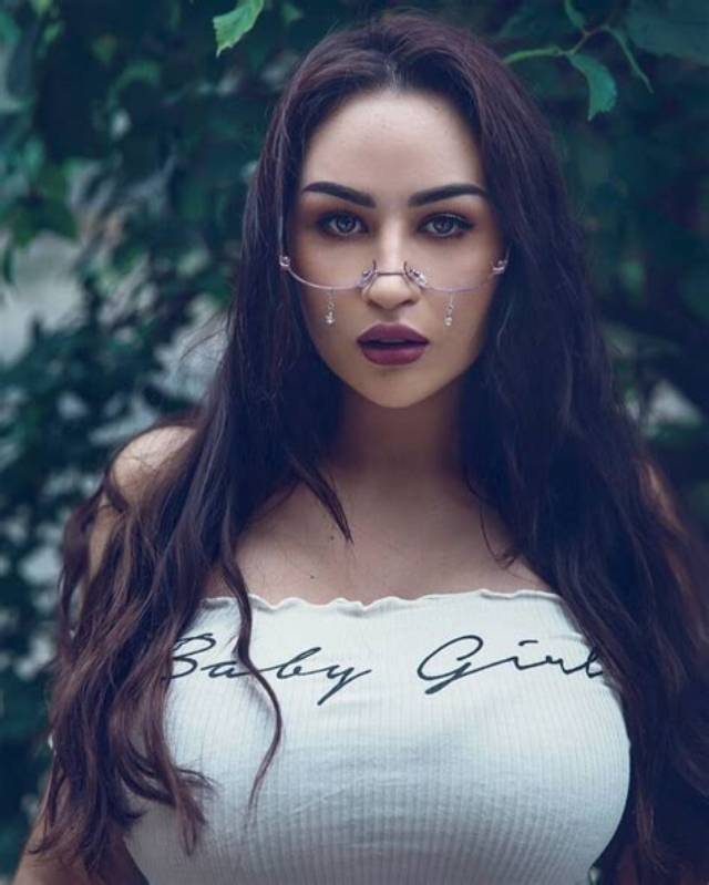 Louisa Khovanski Bio, Age, Net Worth, Career