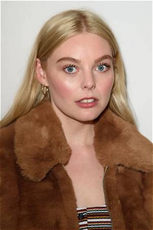 Nell Hudson Biography, Age, Height, Husband, Net Worth, Family